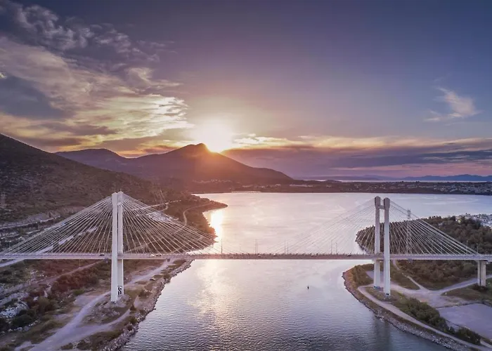 Aonia Luxurious Modern Boutique Apartment