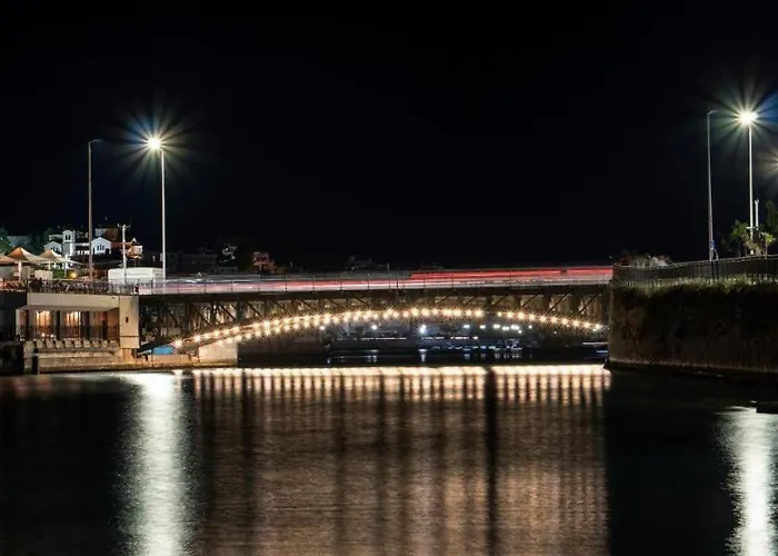 Aonia Luxurious Modern Boutique Apartment Chalkida