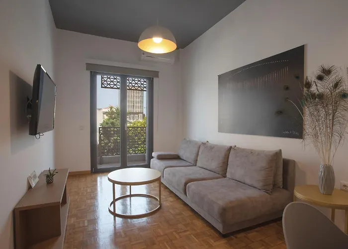 Aonia Luxurious Modern Boutique