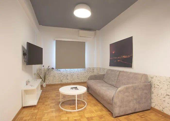 Aonia Luxurious Modern Boutique