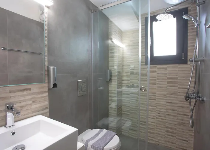 Aonia Luxurious Modern Boutique *