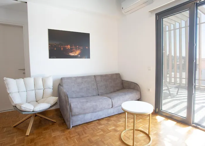 Aonia Luxurious Modern Boutique * Chalkida